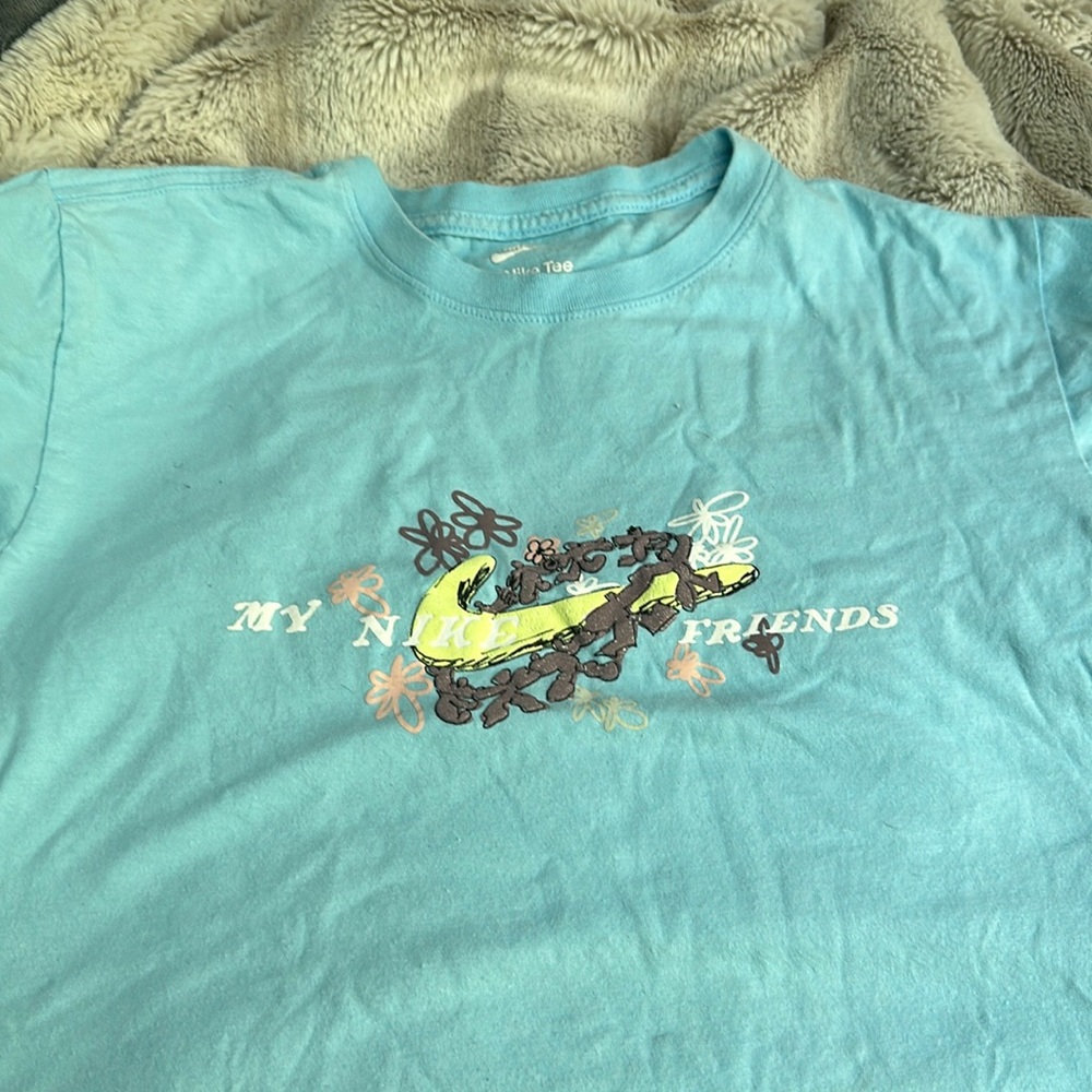 Nike short sleeve small men’s